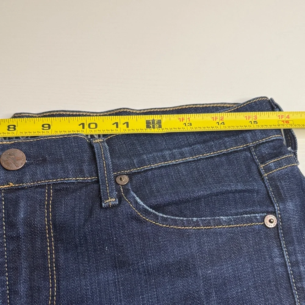 Women's Straight Leg, medium rise Jeans - Blue
